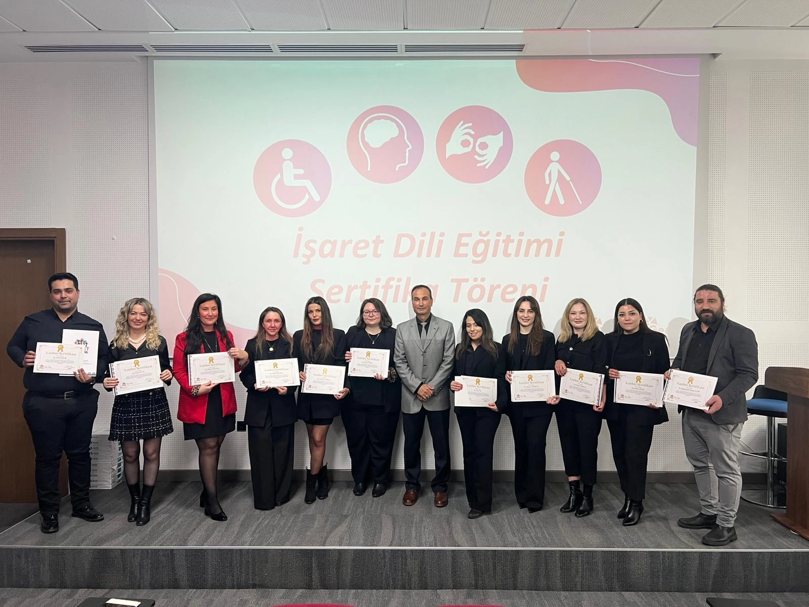  Enerjimiz Herkes İçin Erişilebilir 